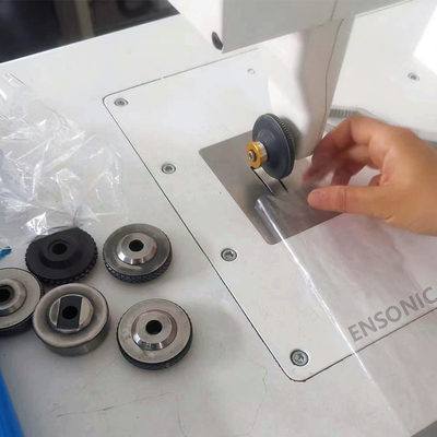 PET薄膜无纺布尼龙超声波滚动熔切机