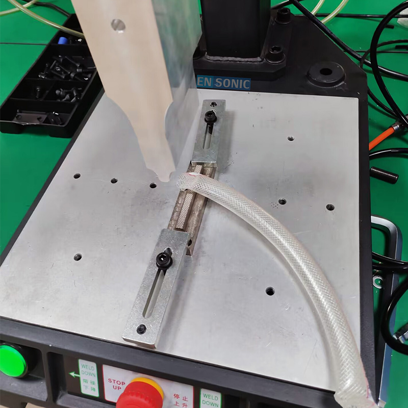 橡胶塑胶软管超声波压合封尾机 (2).jpg