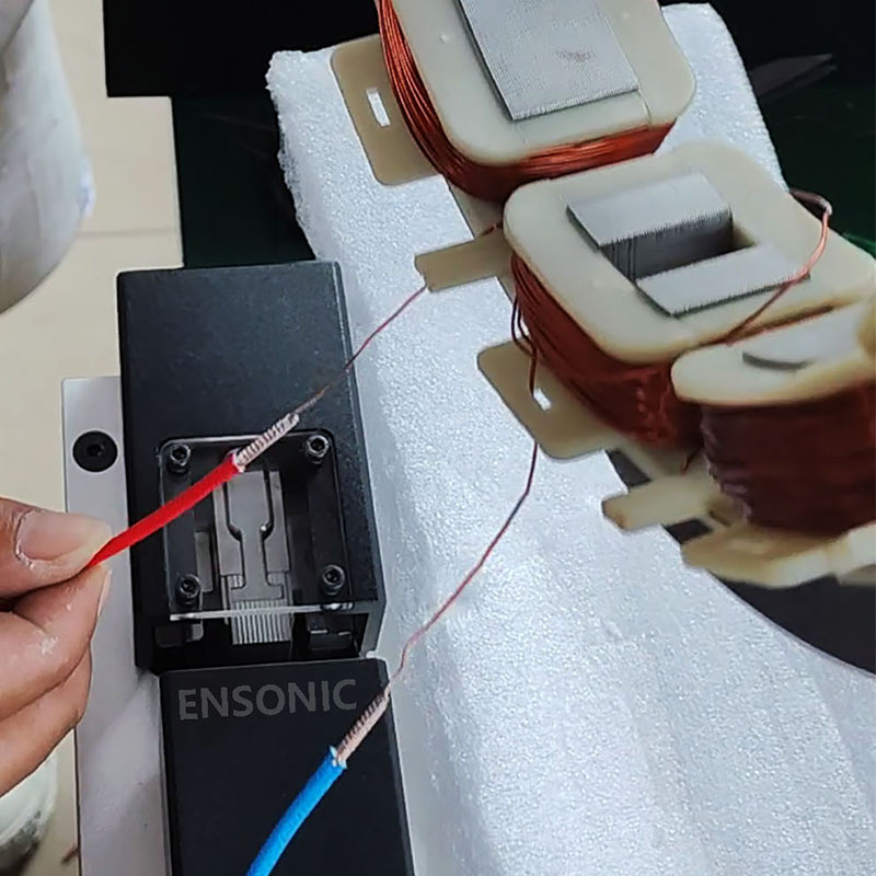 电机定子引接线束线圈超声波焊接机 (1).jpg