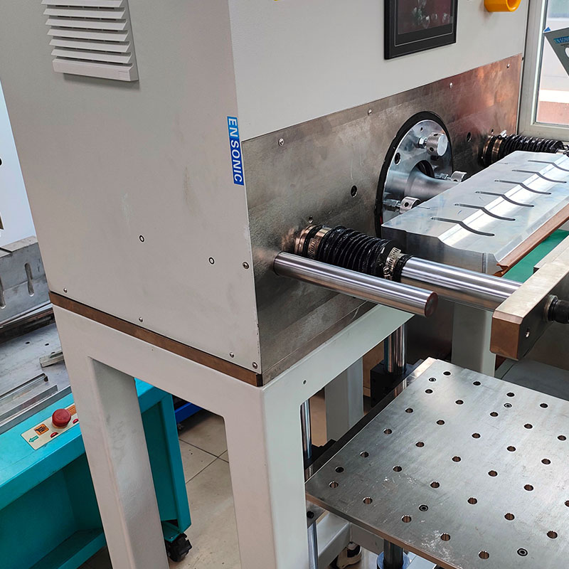 超声波立式硅微粉铝箔袋防爆封口机 (1).jpg