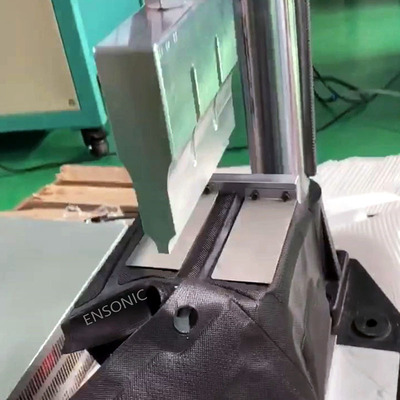 PET涤纶纤维布料魔术贴超声波缝合机