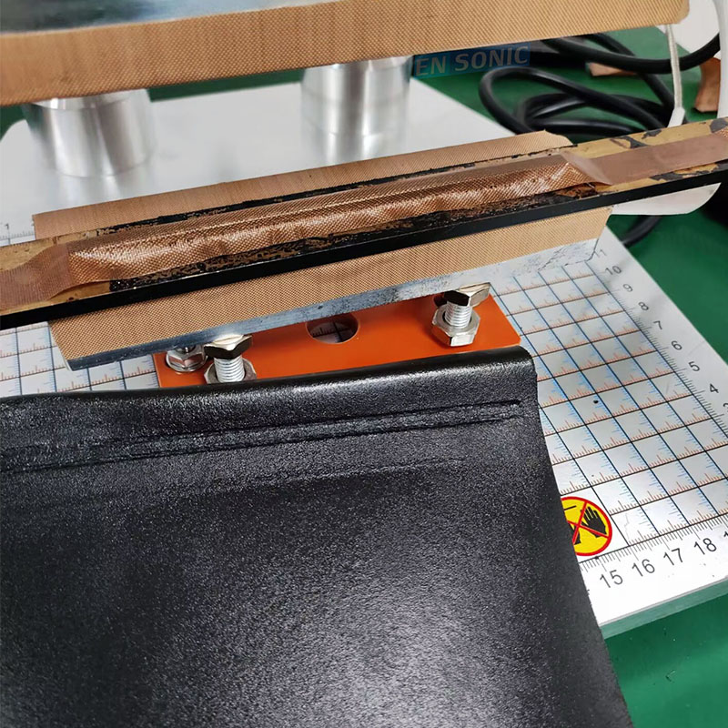 塑料泡棉热熔热压焊接机 (2).jpg