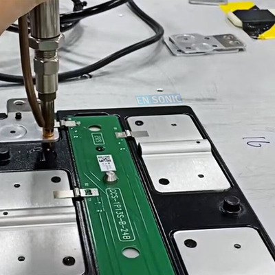 CCS电池铝巴PCB隔离板热铆机