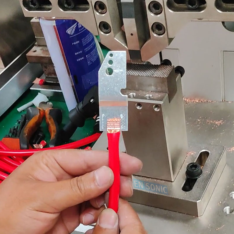 充电桩汽车高压线束铜铝端子超声波焊接机 (1).jpg