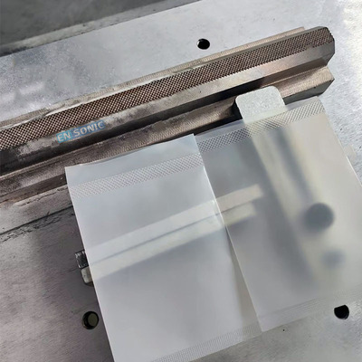 PVC薄膜超声波压边封合机